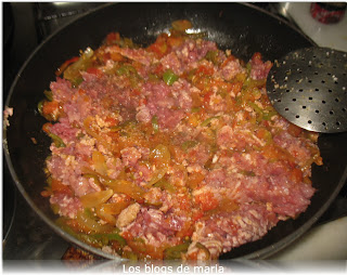 Pastel de calabacín-patatas-berenjenas con carne picada