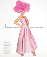 Gwen Stefani hot in a pink dress