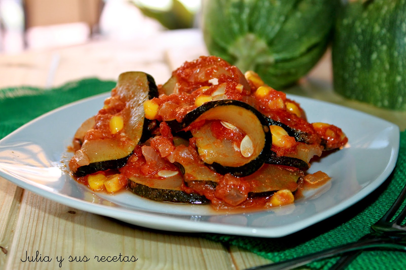 JULIA Y SUS RECETAS: Calabacines con tomate