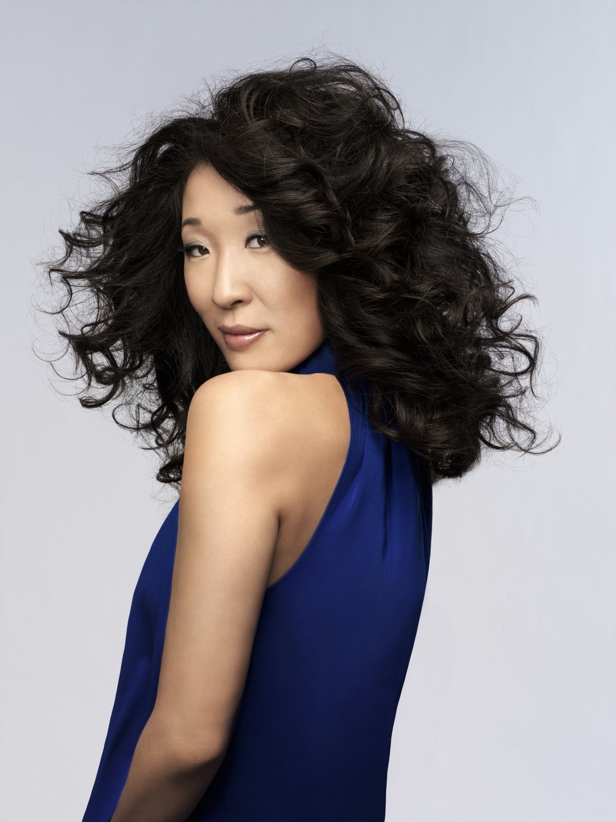 http://1.bp.blogspot.com/-tgYgJg5NUQk/TbKgC3B_lbI/AAAAAAAAA8I/_7sEhmF4jVc/s1600/SandraOh.jpg