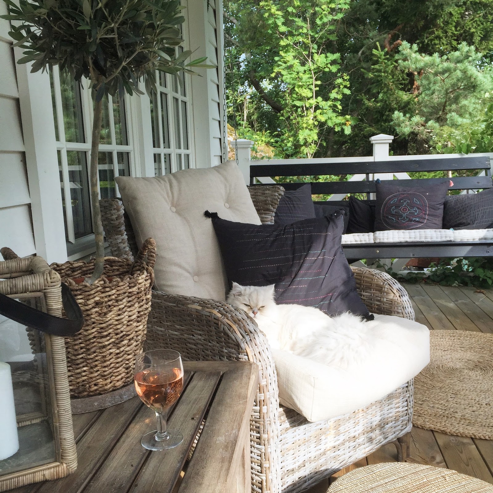 DREAMHOUSE : altanen, verandan, terassen, balkongen - bästa platsen