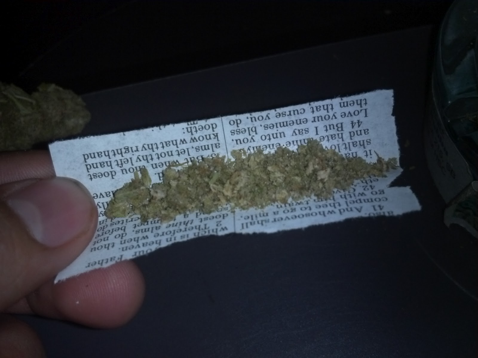 We Smoke Blunts
