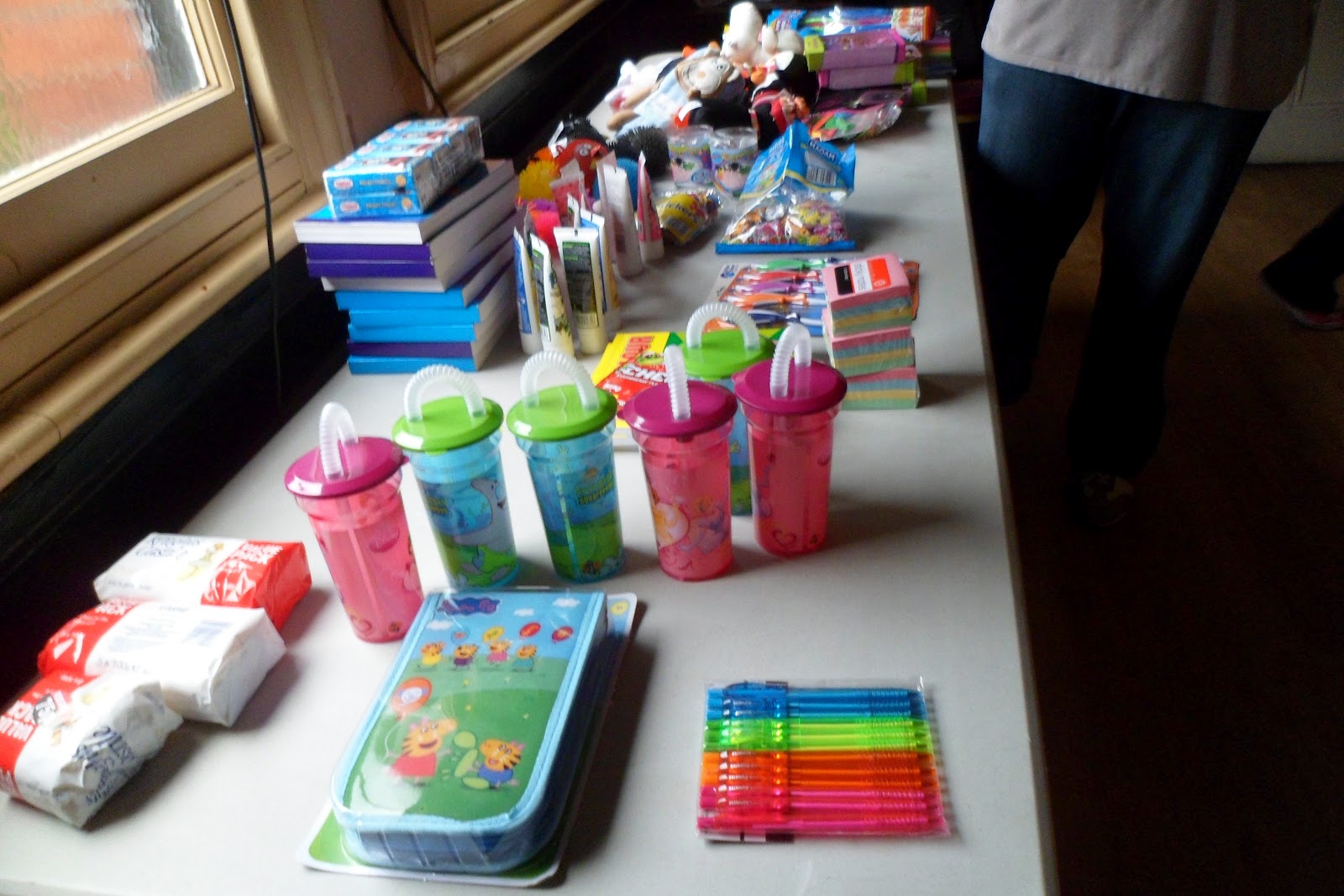 Epsom Rotaract: Operation Christmas Child - Shoe Box Filling &amp; Pub Lunch 12/11/2011