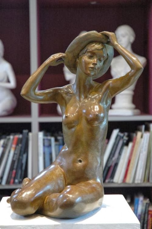beatrice bissara esculturas mulheres nuas marfim beatrice bissara esculturas mulheres nuas marfim