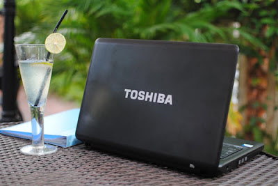 Cách sạc pin laptop toshiba pro c640?