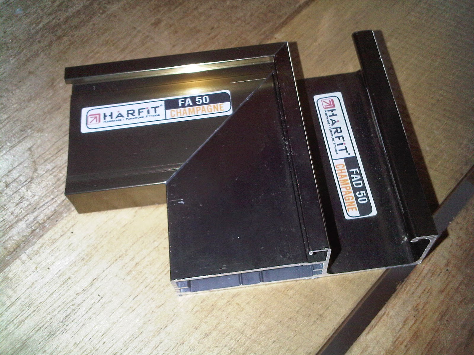 Handle Dan Frame Aluminium Untuk Kaca Harfit Bintang Hardware Jual