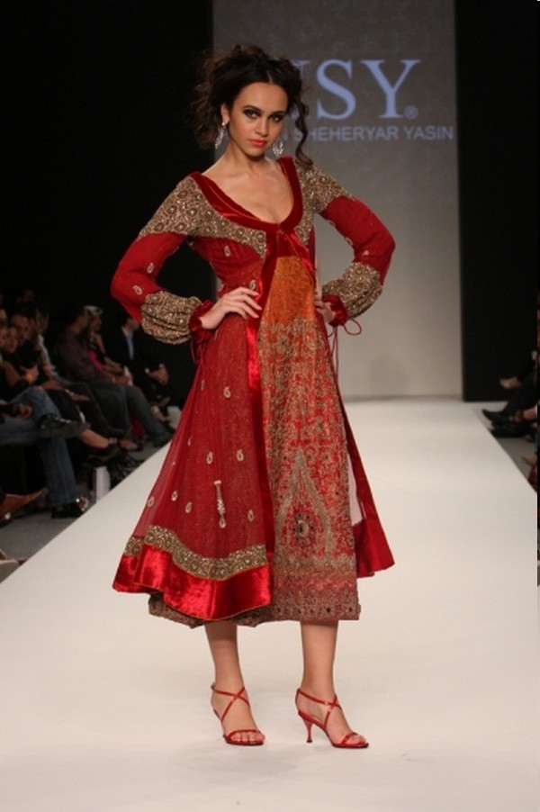 Fashion world latest Fashion pakistan latest fashions dresses.