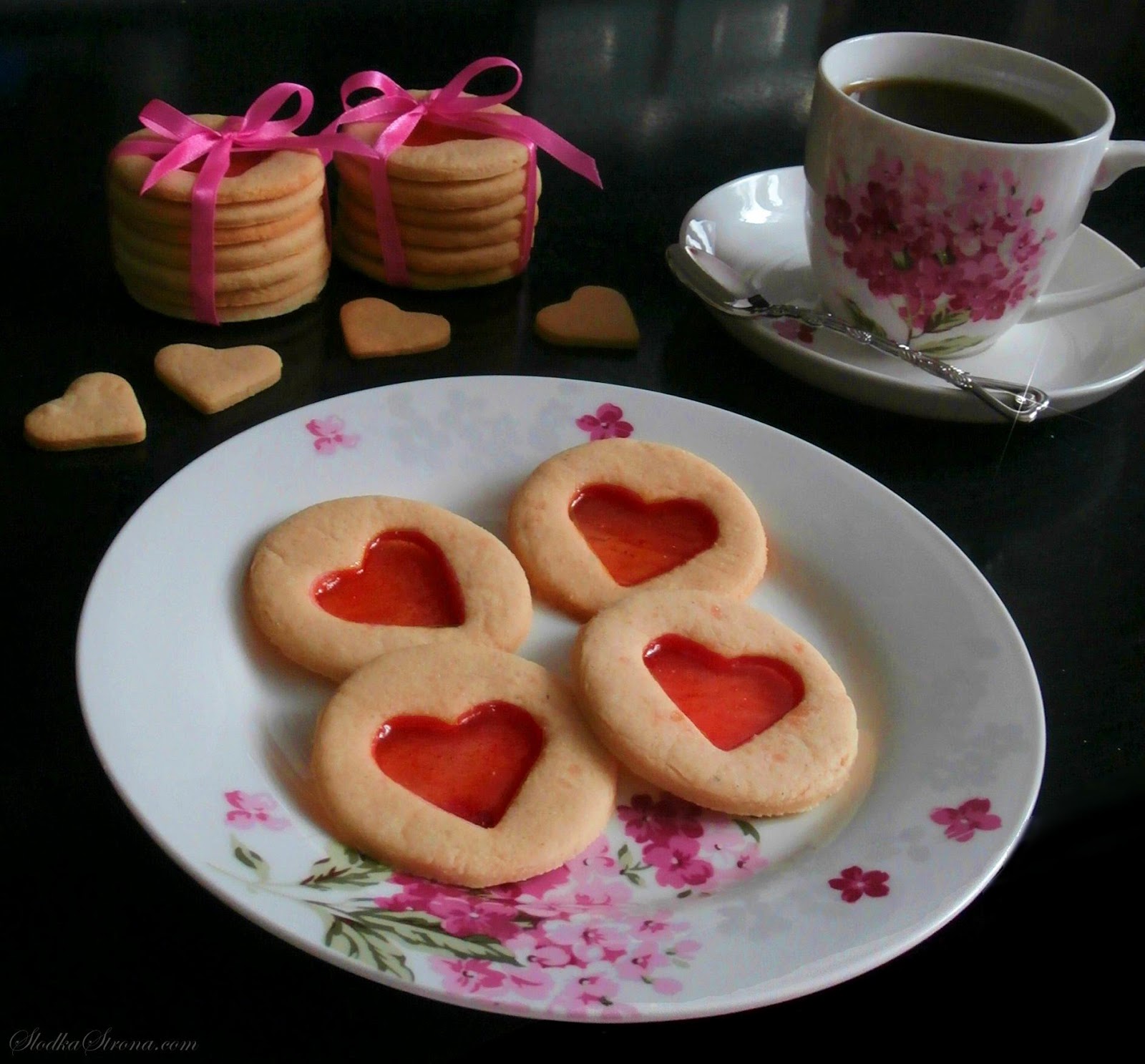 Walentynkowe Ciasteczka z Witrażem - Przepis - Słodka Strona