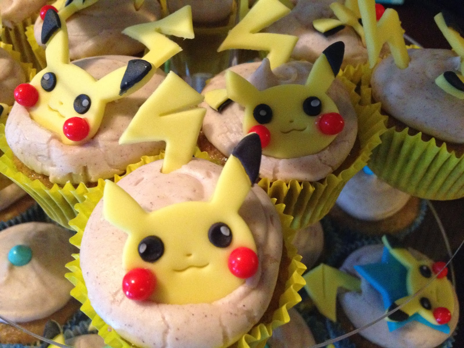 Our Decorated Cakes and Cupcakes October 2013