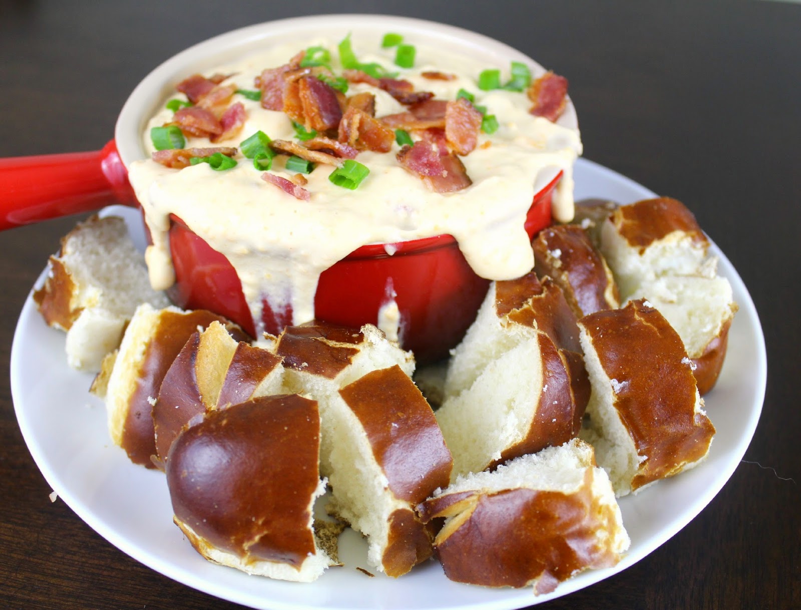 Cheese Curd In Paradise Slowcooker Cheddar Bacon Ale Dip