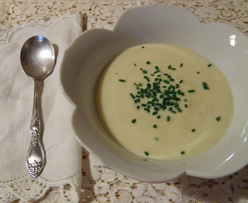 Seasonal Eating: Vichyssoise: French Potato Leek Soup