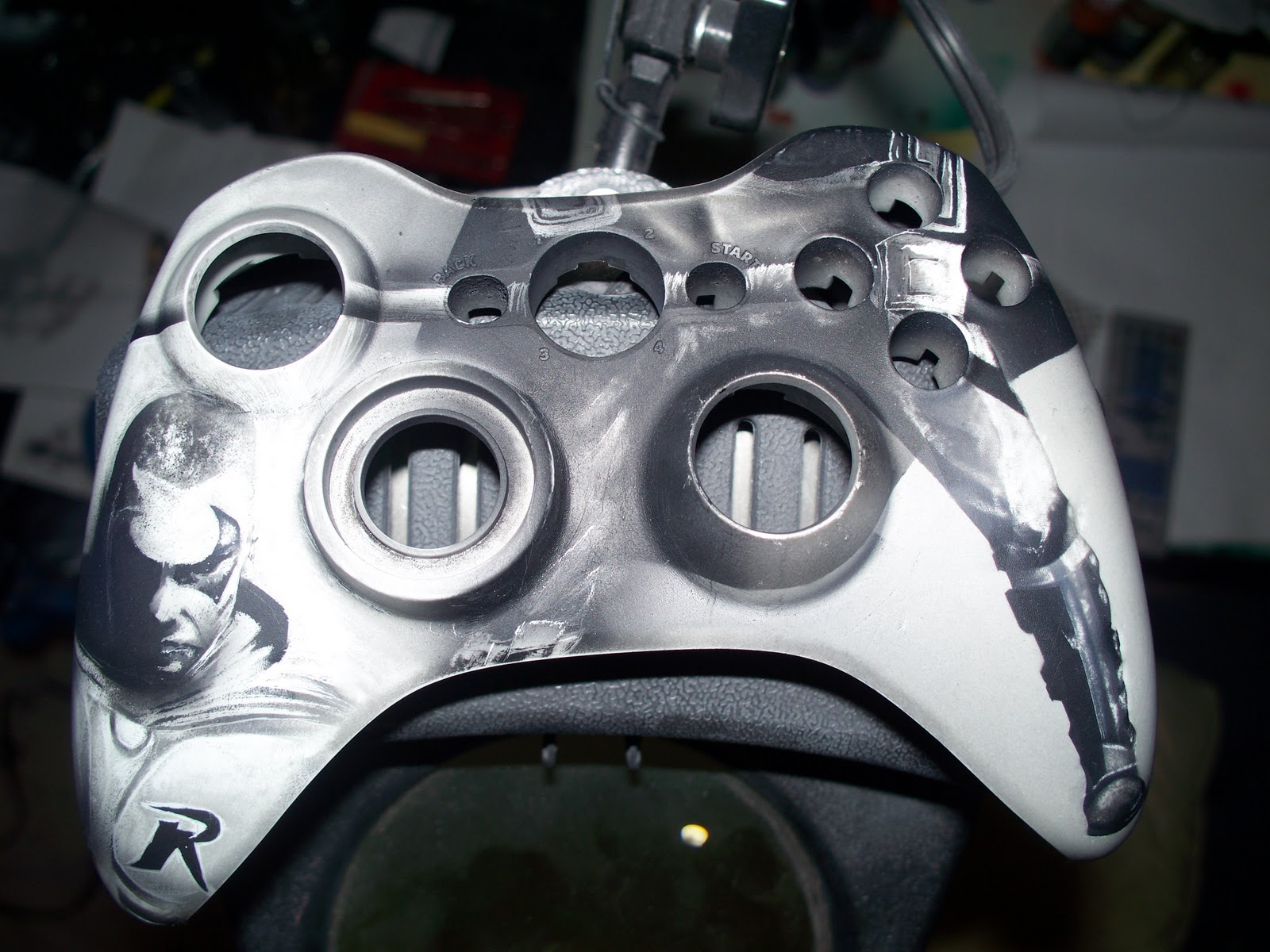 Airbrushed Xbox 360 Controllers Arkham City Robin ! Xbox controllers