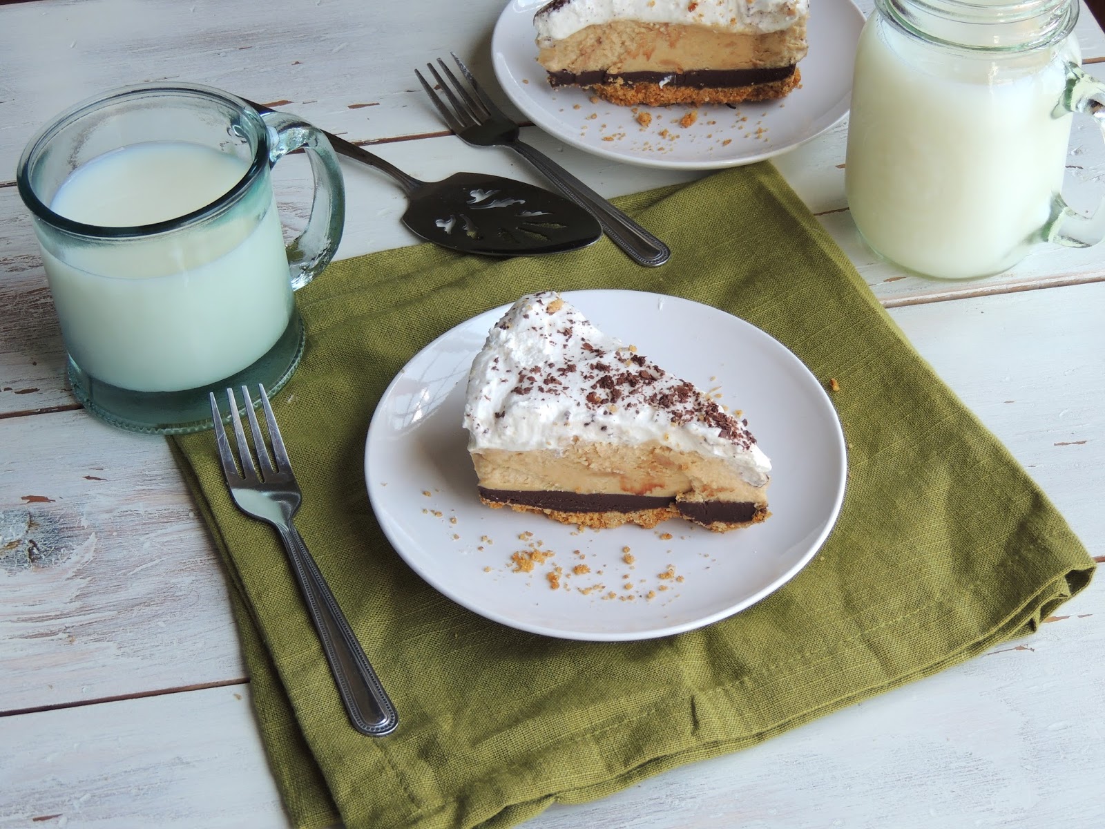 Leave a Happy Plate Chocolate Peanut Butter Truffle Pie