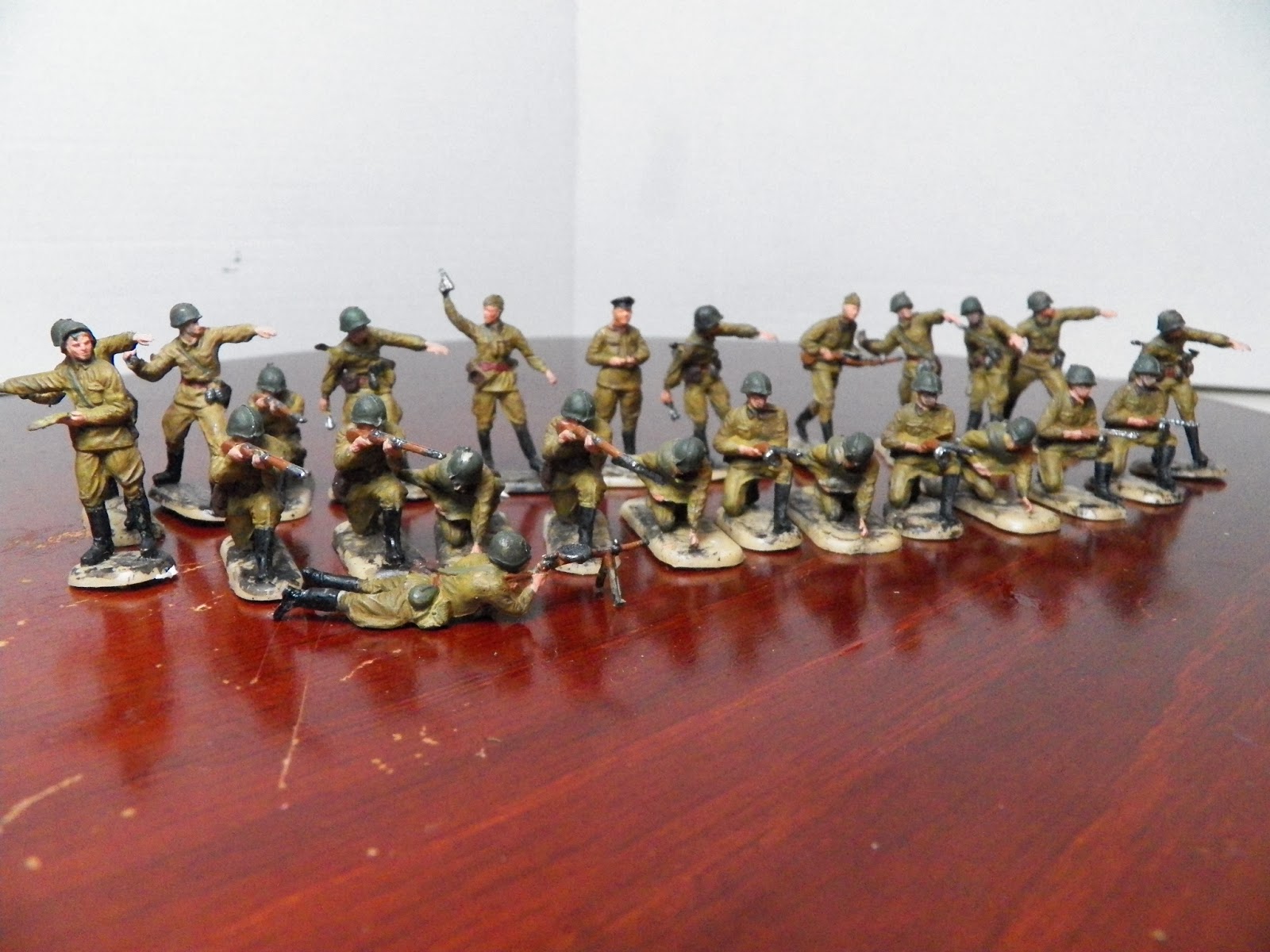 collect and paint figures 172 REVELL 02510 Soviet Infantry W W 2
