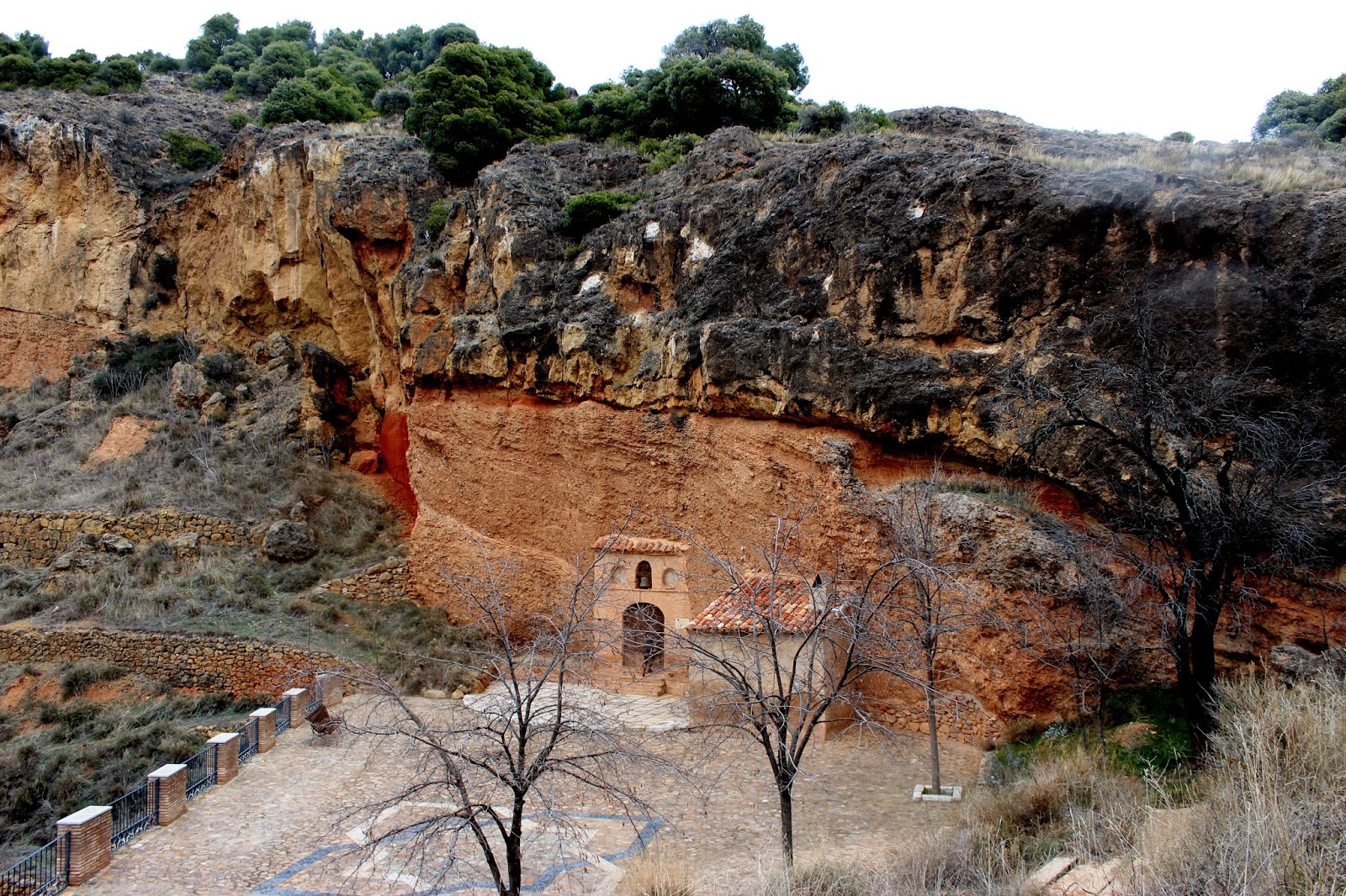 Ermita de Nazaret excavada en la roca