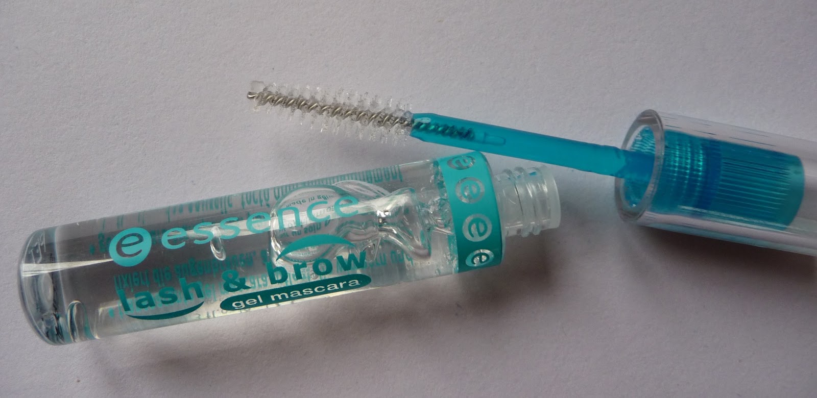 P.S.LiveLifeLovely Review Essence Lash & Brow Gel Mascara