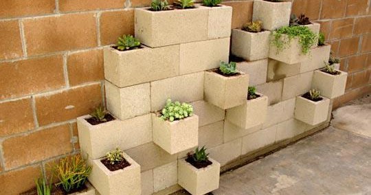 MI HUERTO: Jardines en bloques hormigón.
