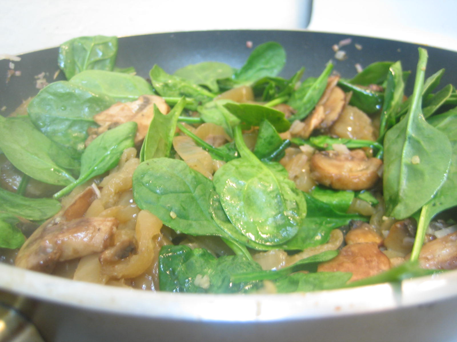 Cheesey Caramelized Onion Quinoa Lindselicious