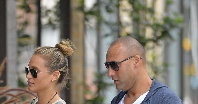 dating diamond derek jeter Derek jeter is hanging up his cleats, derek jeter's 'dating diamond' will make you wish you were a millionaire baseball player. dating diamond derek jeter Derek jeter is hanging up his cleats, derek jeter's 'dating diamond' will make you wish you were a millionaire baseball player.