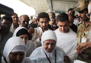 Aamir Khan Leaves For HAJJ with mother