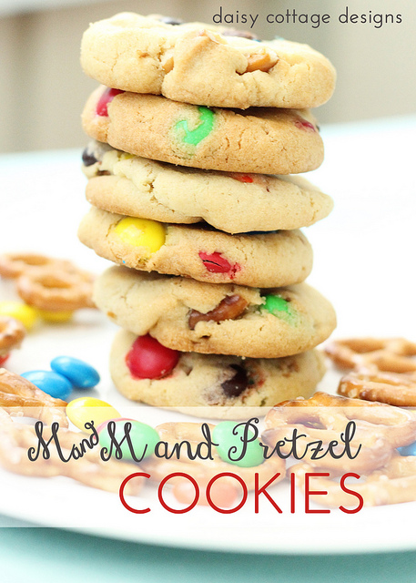 14 Fun Recipes to Make With Your Kids This Summer at LoveGrowsWild.com #recipes #kids #summer