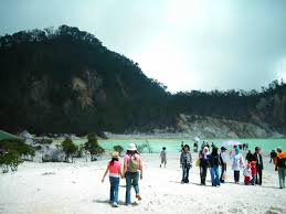 5 Tempat Wisata di Bandung Yang Bisa Dikunjungi 5 Tempat Wisata di Bandung Yang Bisa Dikunjungi