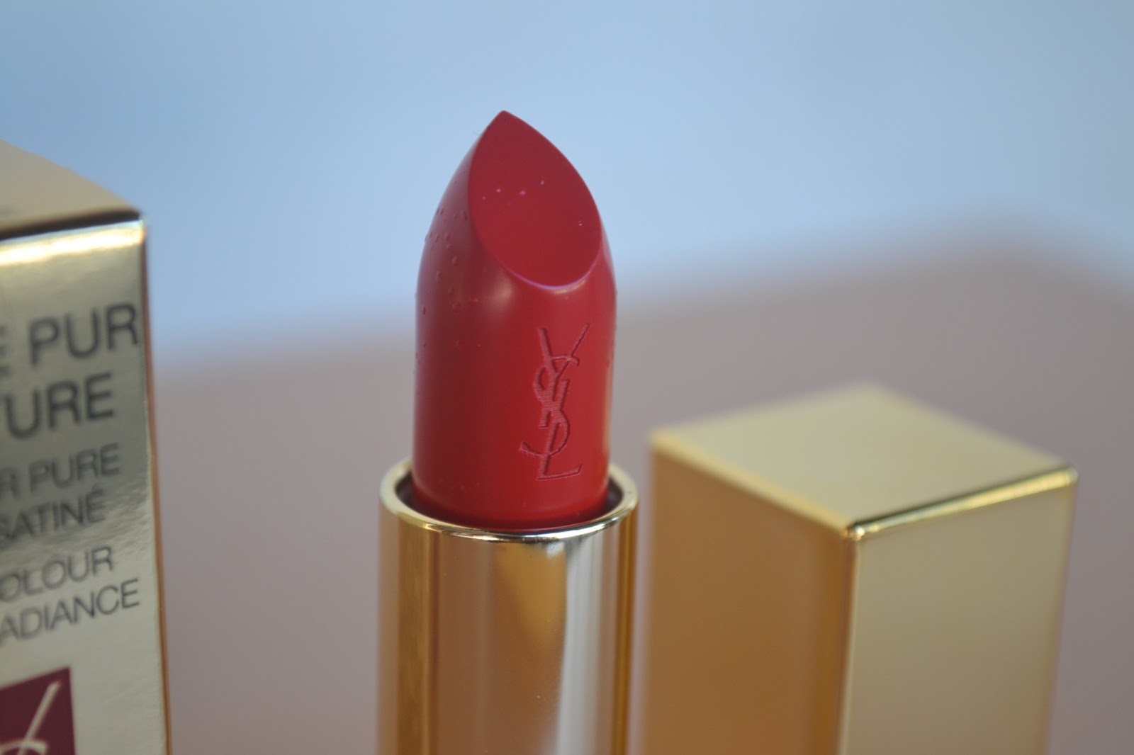 Miaka Frianeza YSL PUR COUTURE LIPSTICK REVIEW AND SWATCH