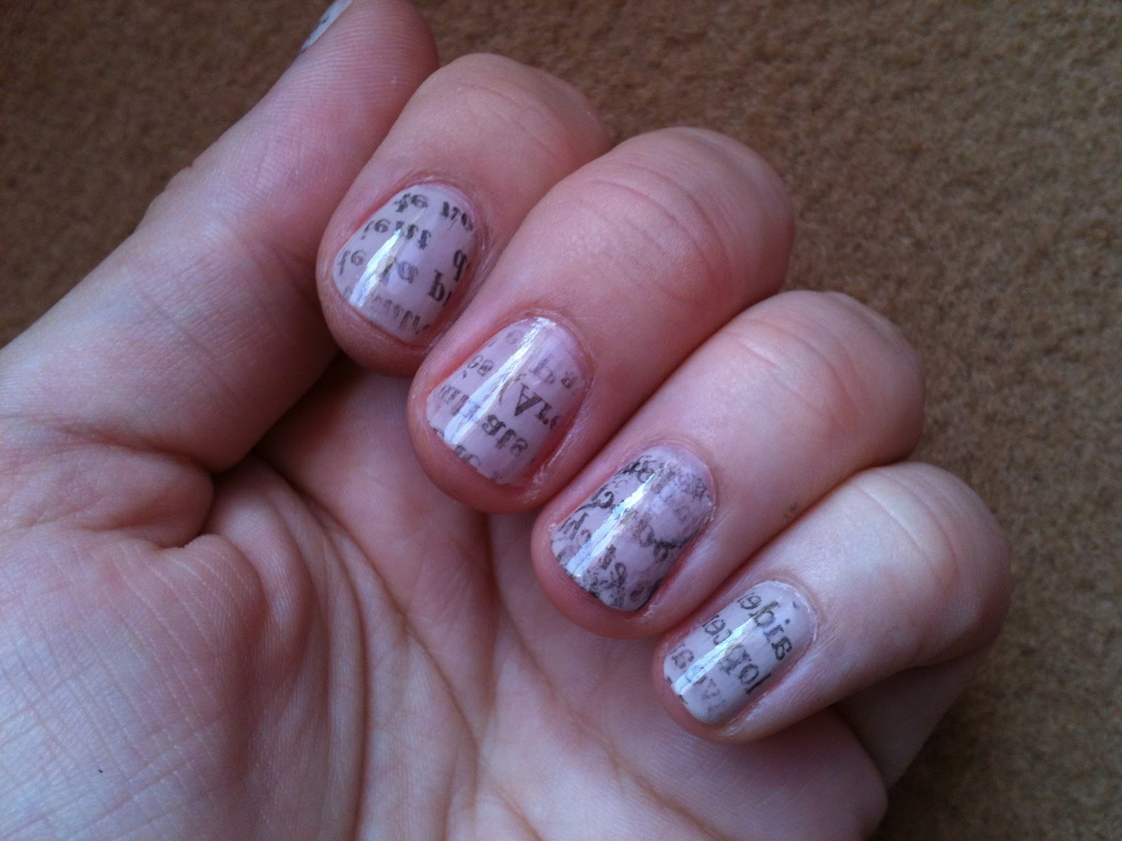 TheWaveOfBeauty Tuto NailArt " Papier Journal