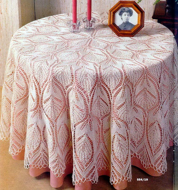 Art knitted tablecloth