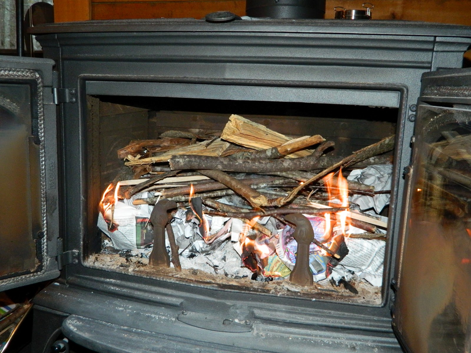 Lise's Log Cabin Life Making a Fire in a Wood Burning Stove