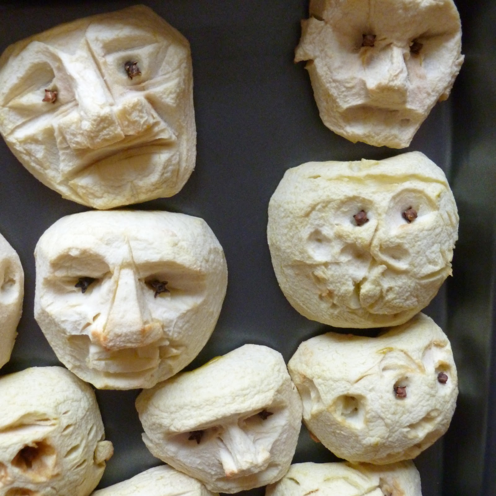 Skruben Halloween Shrunken Heads