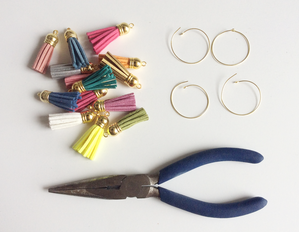 Easy DIY Leather Tassel Wine Charms Design Fixation