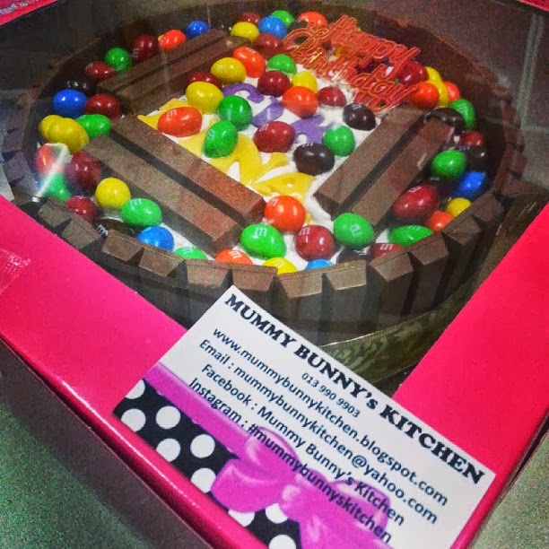 Mummy Bunny's Kitchen KIT KAT AND M&M, MOIST CHOCOLATE CAKE