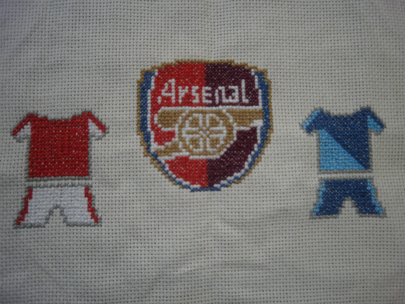 Buzy Bobbins Finished arsenal Logo cross stitch
