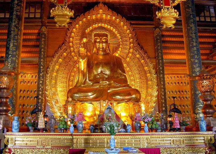 tượng phật dát vàng Chùa Bái Đính - Ninh Bình