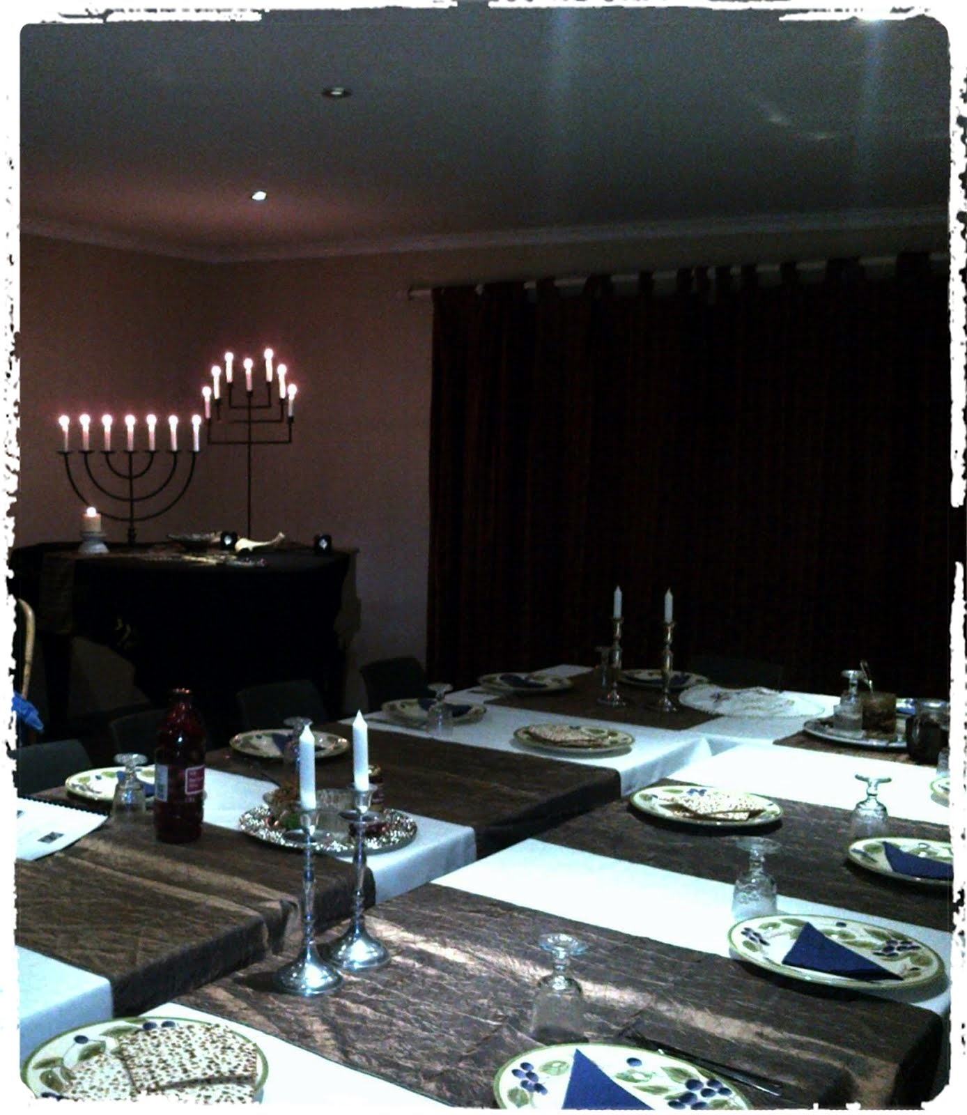 (April 2014) Seder table 15 Aviv 5774