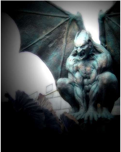 Sui Lynn, M/M Romance Author God Bless the Gargoyle and Gargoyle Lore