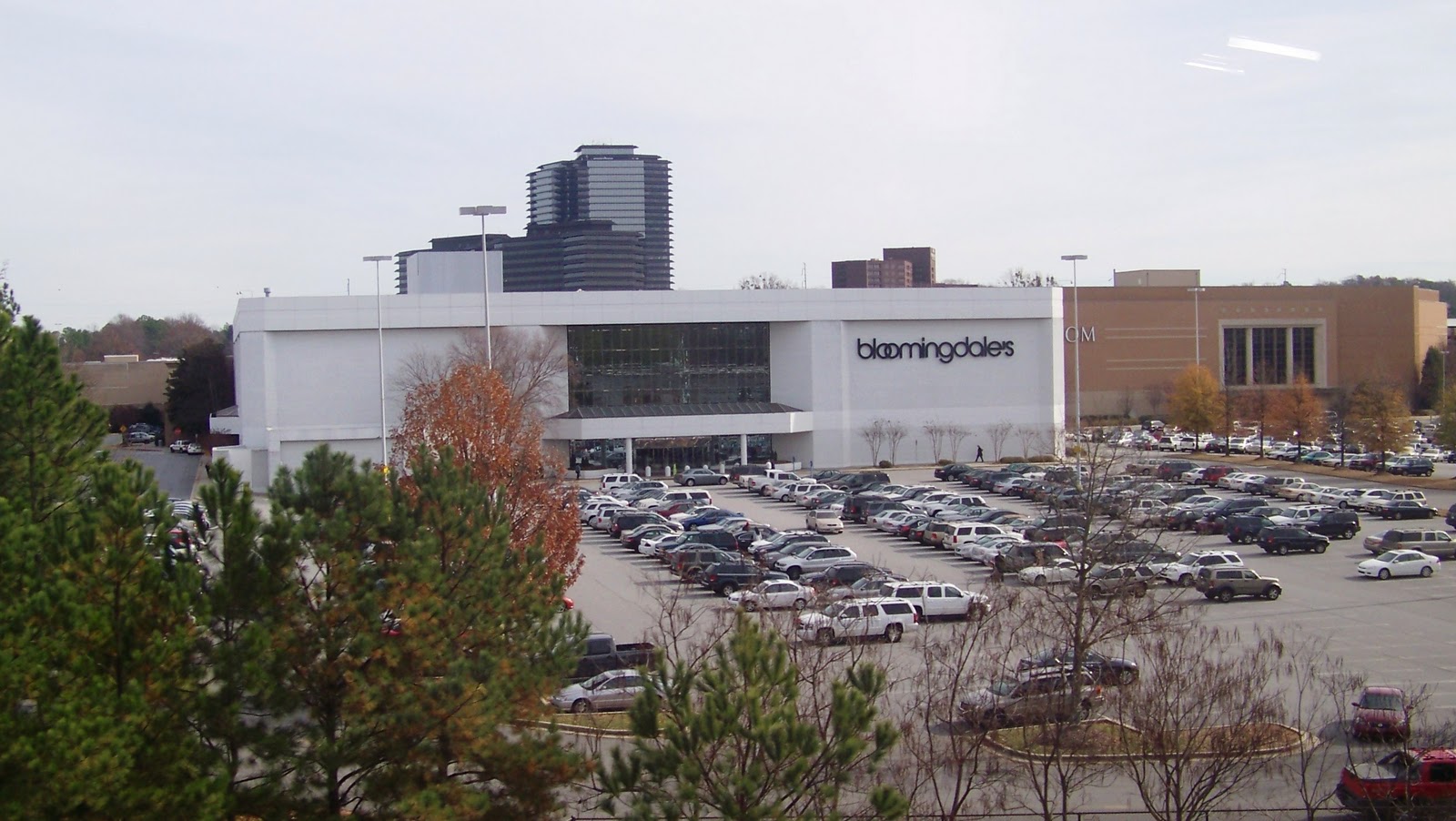 Dunwoody USA Perimeter Mall Replaces Bloomingdale's; Last Season for Dunwoody's Seacrest on Idol?
