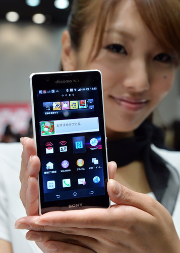 Fad-Loving Japan May Derail a Sony Smartphone