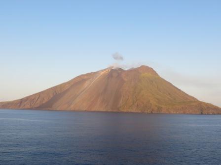 stromboli volcano side lava flow cruise
