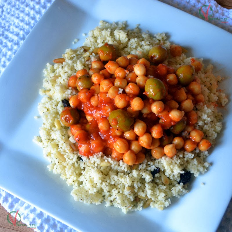 
cuscús Con Garbanzos Y Aceitunas A Las Hierbas Provenzales
