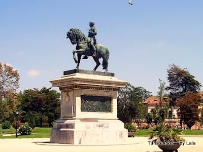 estatua general Prim