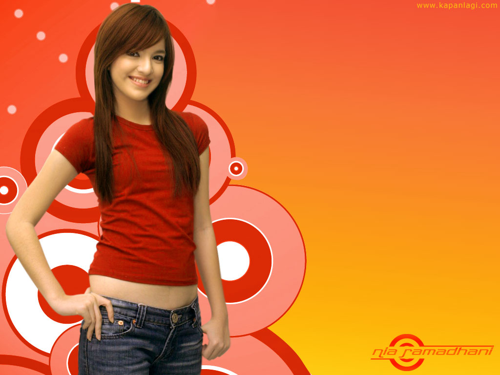ARTIS-ARTIS CANTIK INDONESIA: NIA RAMADHANI