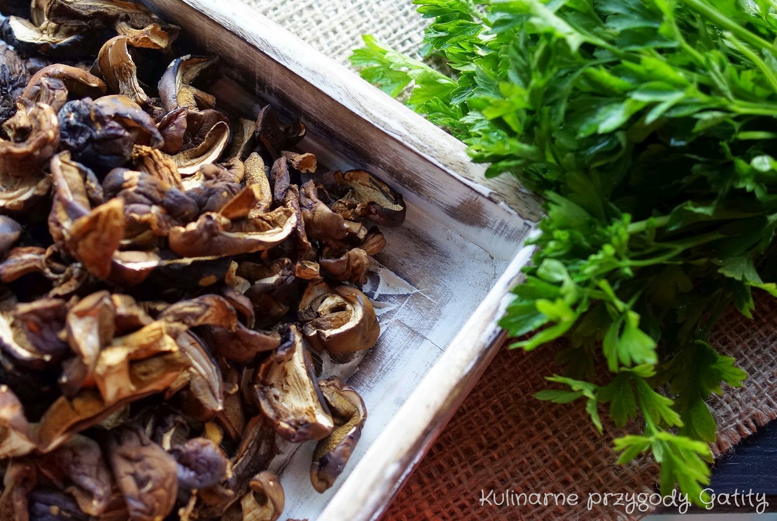 Suszone grzyby Kulinarne przygody Gatity przepisy pełne smaku