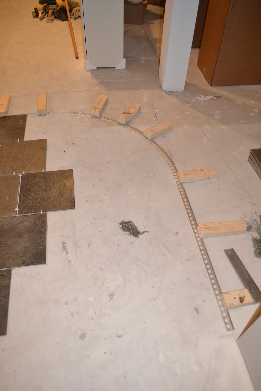 The Penny Parlor How to Curve a Tile Transition Strip
