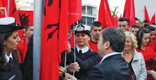 (ΕΛΛΑΔΑ)Αλβανική πλατεία (!) στην Θεσσαλονίκη