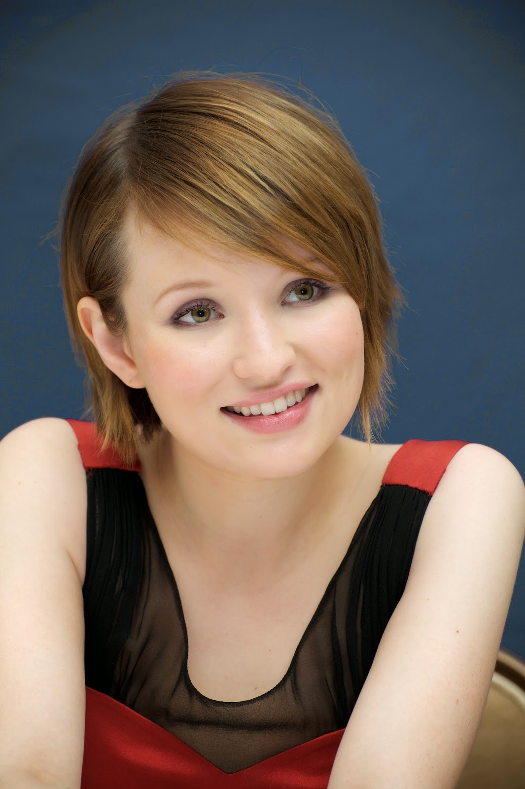 Emily Browning Nude Photos 27 Emily Browning Nude Photos 9