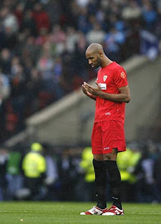 muslim soccer football players famous list kanoute footballer frederic he practicing french comments