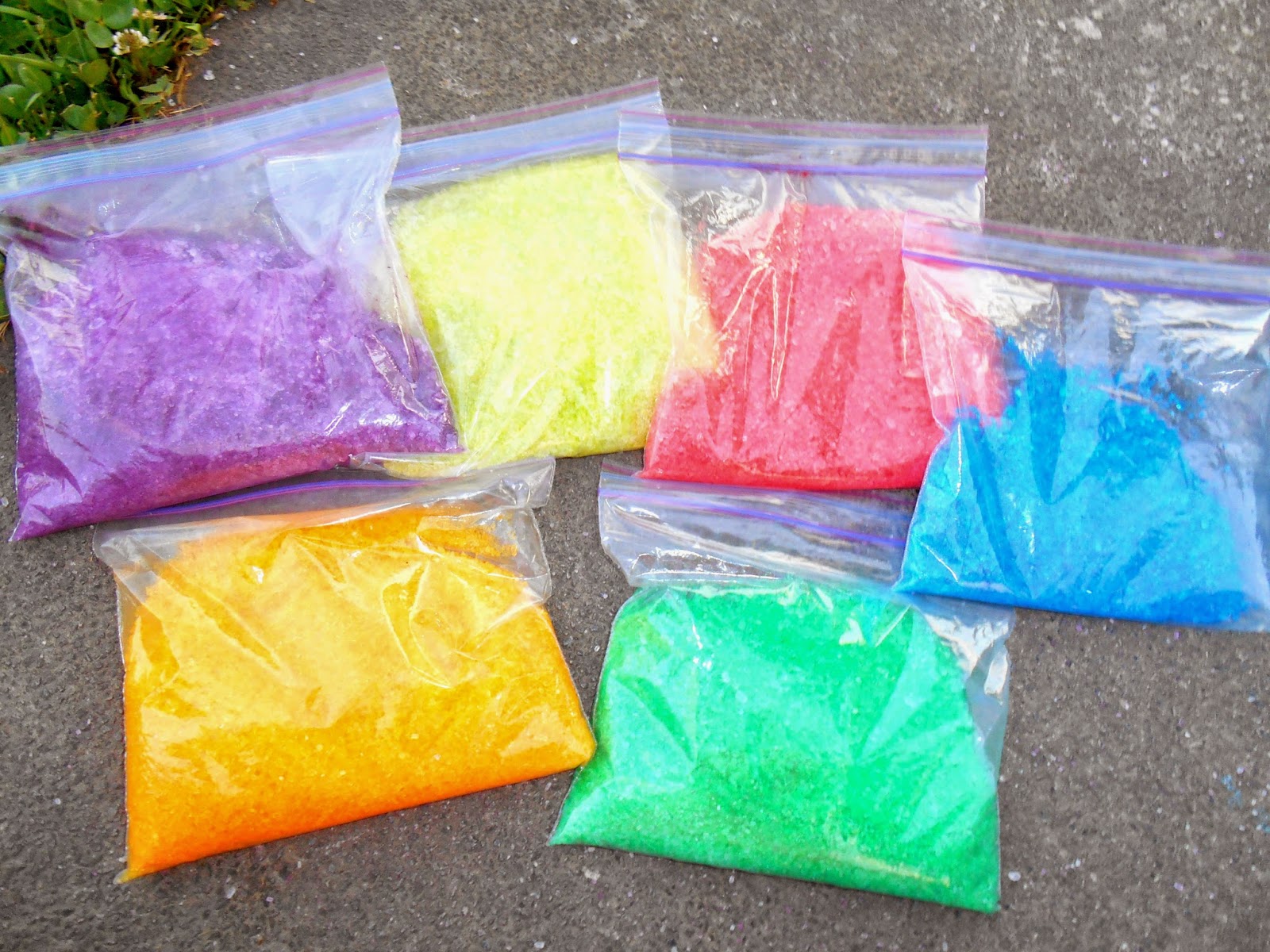 Life of the Modern Mommy Homemade Sand Art