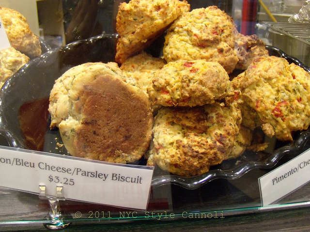 Donna Bell's Bake Shop NYC, Style &amp; a little Cannoli